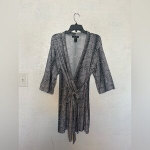 René Rofé Leopard Print Robe Size Large Belted Lounge Soft Jersey 3/4 Sleeve